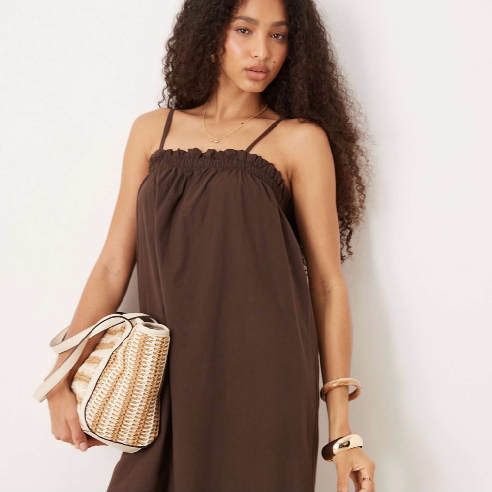 Brown Sleeveless Dress